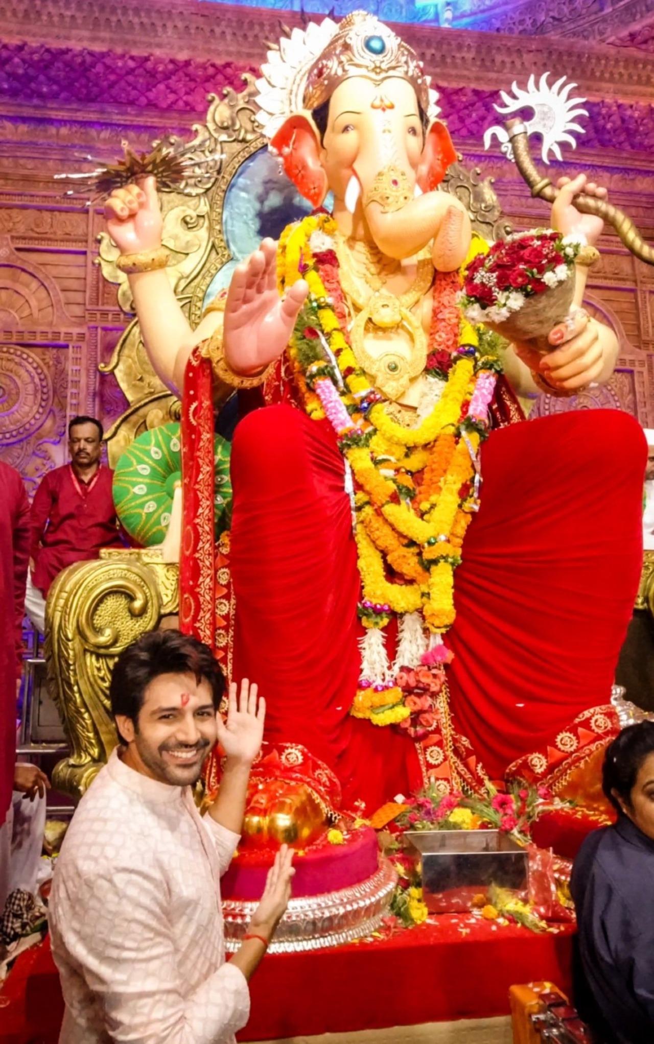 Kartik Aaryan was at Lalbaugcha Raja in Mumbai in 2022. The actor offered prayers and also clicked pictures with the idol of Lord Ganesh